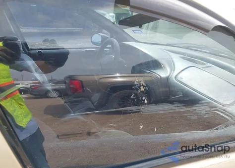 1999 Plymouth Breeze z USA, uszkodzony, nr VIN 1P3EJ46C6XN645289